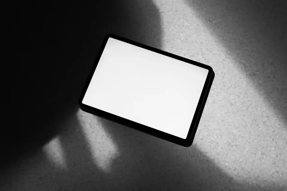 iPad Pro Mockup S004-023 screenshot 1